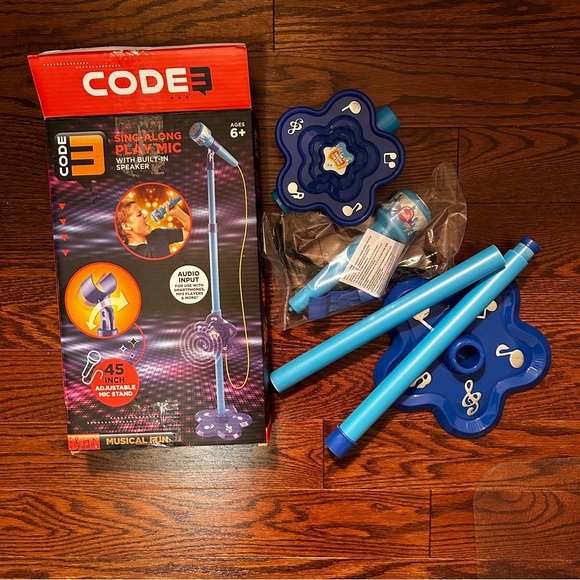 Code 3 Sing-Along Play Mic With Built in Speaker and Stand Blue - Picture 5 of 6